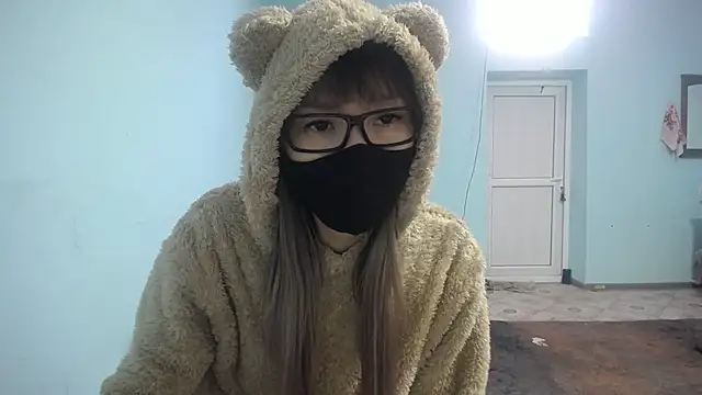 elllaaxx online show from 03.04.25