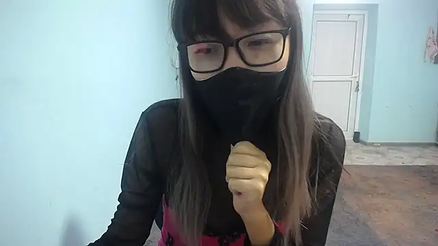 elllaaxx online show from 10.04.25