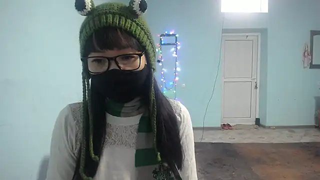 elllaaxx online show from 12.17.25