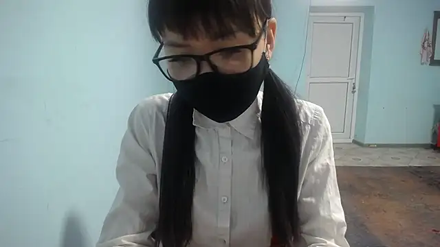 elllaaxx online show from 02.05.26