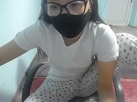 elllaaxx online show from 06.30.26