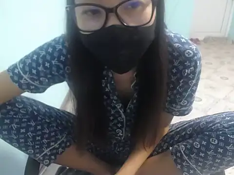 elllaaxx online show from 07.06.26