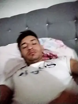 Snapshot of Yesiell chatting on 11.03.25 Yesiell online show from 11.03.25