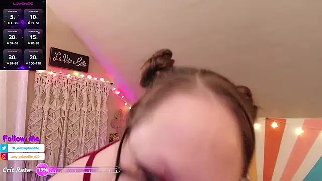 Snapshot of AmyAphrodite chatting on 09.23.25 AmyAphrodite online show from 09.23.25