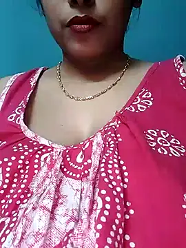 Snapshot of sexyindi_couple chatting on 12.04.24 sexyindi couple online show from 12.04.24