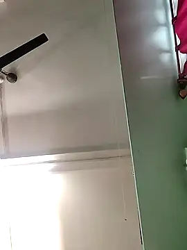 Snapshot of sexyindi_couple chatting on 01.26.25 sexyindi couple online show from 01.26.25