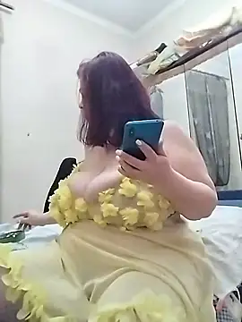 Lucia8600 online show from 11.18.25