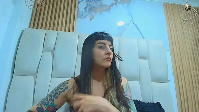 Naughty Kittenm online show from 04.25.26