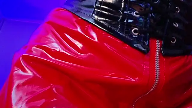 Snapshot of Julieta_Russell chatting on 03.22.25 Julieta Russell online show from 03.22.25