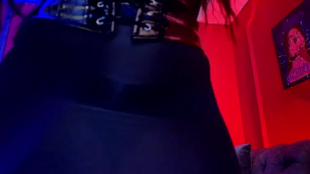 Snapshot of Julieta_Russell chatting on 09.16.25 Julieta Russell online show from 09.16.25