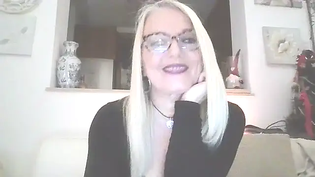 Snapshot of kikkastar chatting on 01.07.26 kikkastar online show from 01.07.26