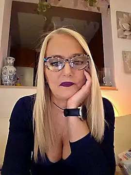 Snapshot of kikkastar chatting on 01.09.26 kikkastar online show from 01.09.26