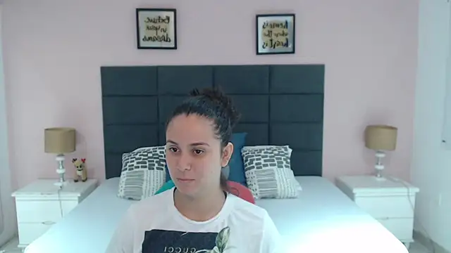 Snapshot of MadisonJenner chatting on 01.05.25 MadisonJenner online show from 01.05.25