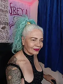 freyadevil333 online show from 05.05.26
