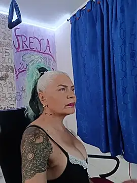 freyadevil333 online show from 06.14.26