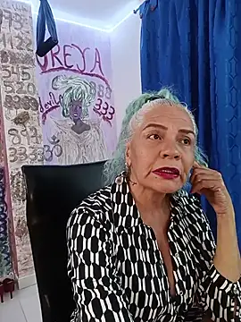 freyadevil333 online show from 06.17.26