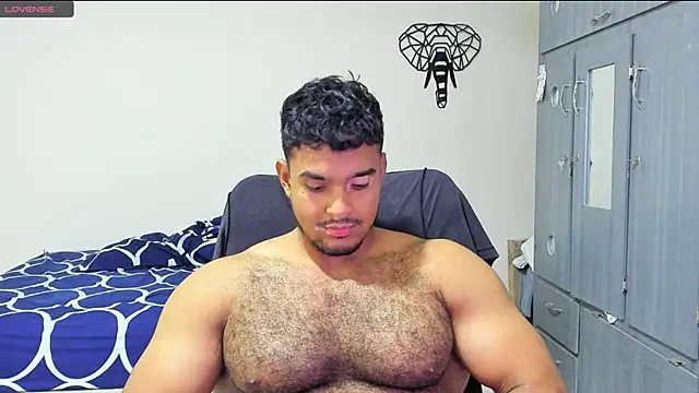 Snapshot of Big_furry_bear13 chatting on 12.11.24 Big furry bear13 online show from 12.11.24