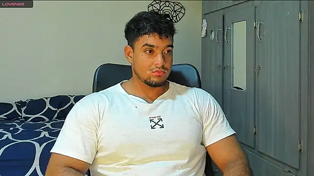 Snapshot of Big_furry_bear13 chatting on 12.17.24 Big furry bear13 online show from 12.17.24