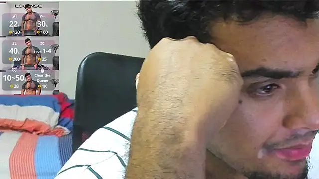 Snapshot of Big_furry_bear13 chatting on 12.25.24 Big furry bear13 online show from 12.25.24