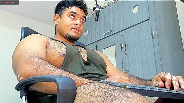 Snapshot of Big_furry_bear13 chatting on 01.09.25 Big furry bear13 online show from 01.09.25