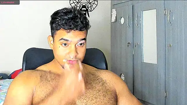 Snapshot of Big_furry_bear13 chatting on 01.11.25 Big furry bear13 online show from 01.11.25