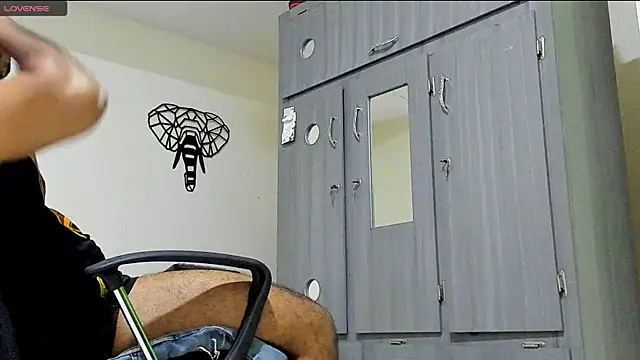 Snapshot of Big_furry_bear13 chatting on 01.17.25 Big furry bear13 online show from 01.17.25