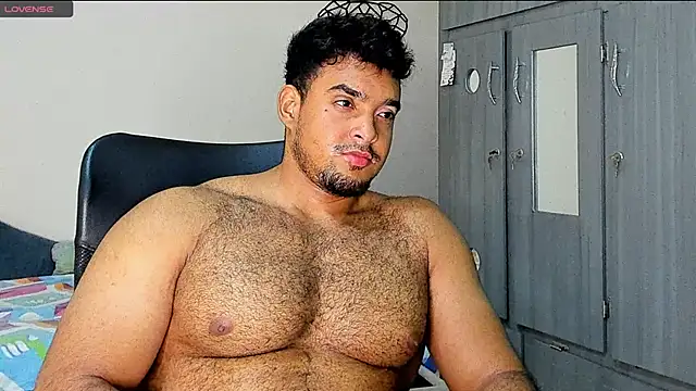 Snapshot of Big_furry_bear13 chatting on 01.17.25 Big furry bear13 online show from 01.17.25