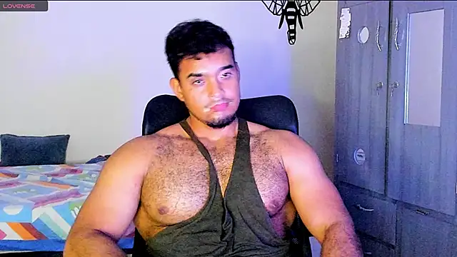 Snapshot of Big_furry_bear13 chatting on 01.24.25 Big furry bear13 online show from 01.24.25