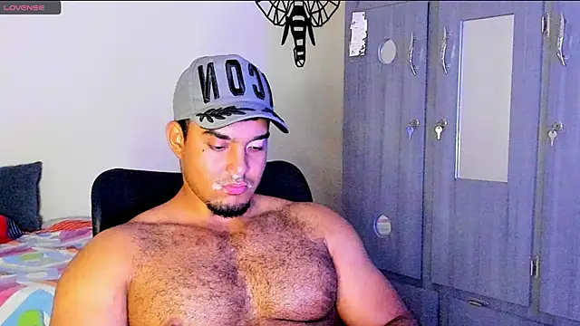 Snapshot of Big_furry_bear13 chatting on 01.29.25 Big furry bear13 online show from 01.29.25