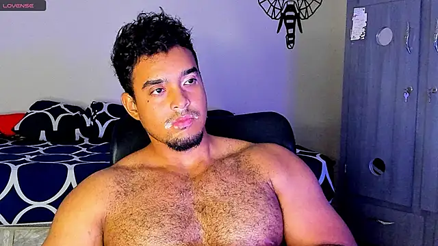 Snapshot of Big_furry_bear13 chatting on 01.31.25 Big furry bear13 online show from 01.31.25