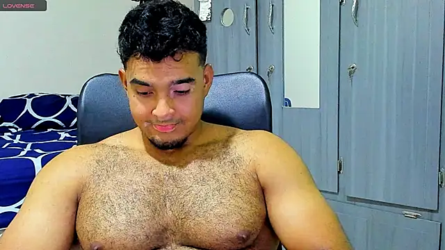 Snapshot of Big_furry_bear13 chatting on 02.04.25 Big furry bear13 online show from 02.04.25