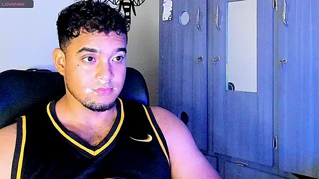 Snapshot of Big_furry_bear13 chatting on 02.08.25 Big furry bear13 online show from 02.08.25