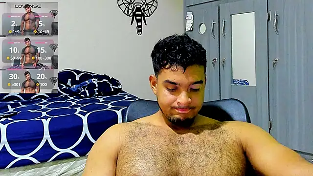 Snapshot of Big_furry_bear13 chatting on 02.13.25 Big furry bear13 online show from 02.13.25