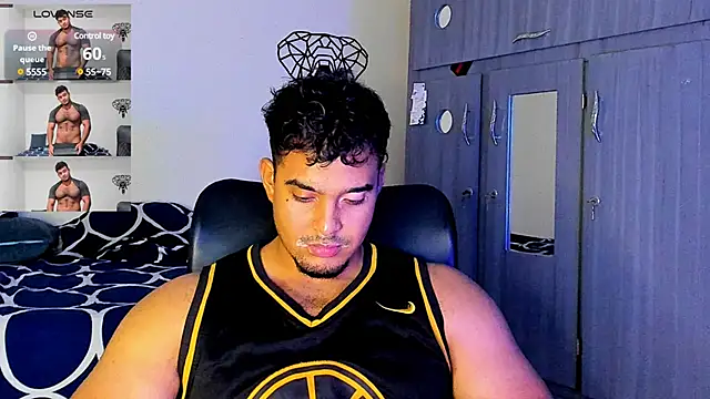 Snapshot of Big_furry_bear13 chatting on 02.20.25 Big furry bear13 online show from 02.20.25