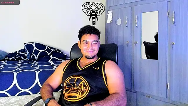 Snapshot of Big_furry_bear13 chatting on 02.26.25 Big furry bear13 online show from 02.26.25