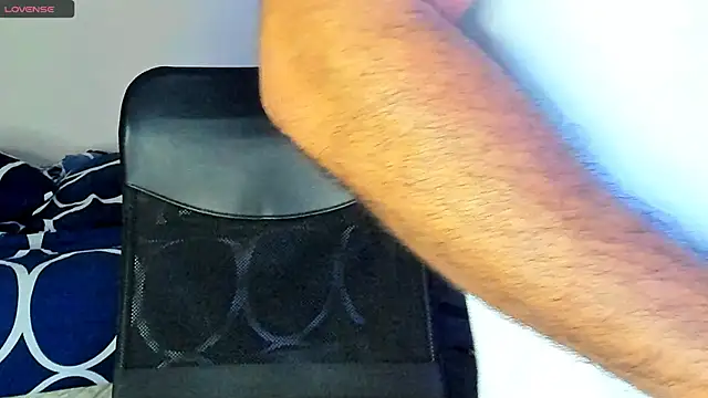 Snapshot of Big_furry_bear13 chatting on 03.01.25 Big furry bear13 online show from 03.01.25