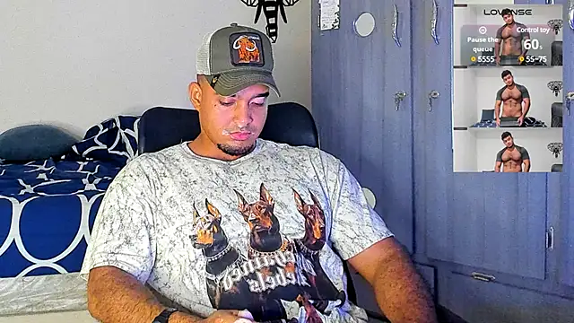 Snapshot of Big_furry_bear13 chatting on 03.09.25 Big furry bear13 online show from 03.09.25