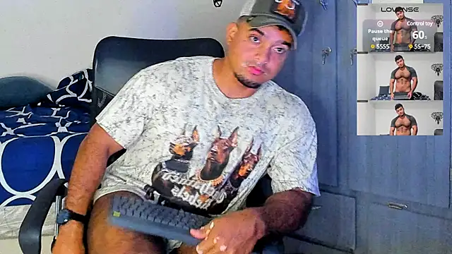 Snapshot of Big_furry_bear13 chatting on 03.09.25 Big furry bear13 online show from 03.09.25