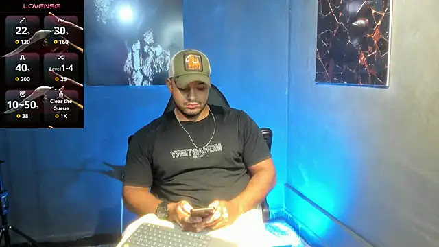 Snapshot of Big_furry_bear13 chatting on 09.09.25 Big furry bear13 online show from 09.09.25