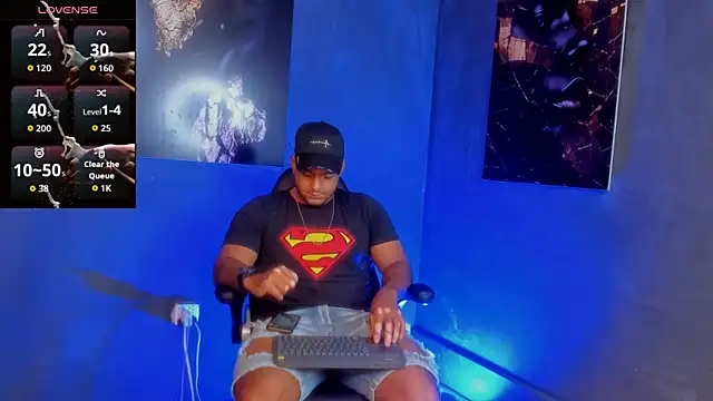 Snapshot of Big_furry_bear13 chatting on 09.19.25 Big furry bear13 online show from 09.19.25