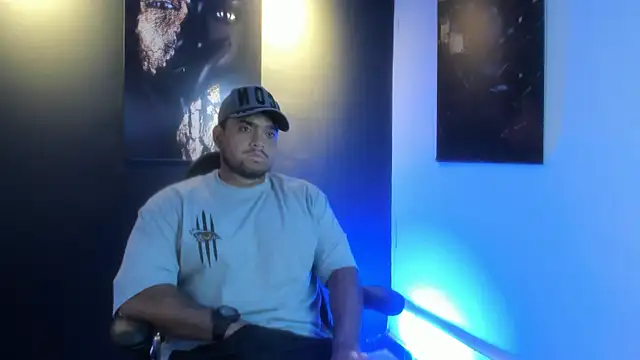 Snapshot of Big_furry_bear13 chatting on 10.15.25 Big furry bear13 online show from 10.15.25