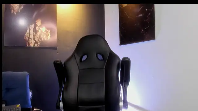 Snapshot of Big_furry_bear13 chatting on 10.28.25 Big furry bear13 online show from 10.28.25