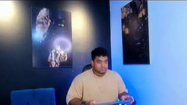 Snapshot of Big_furry_bear13 chatting on 10.30.25 Big furry bear13 online show from 10.30.25