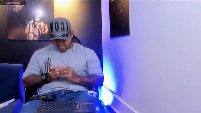 Snapshot of Big_furry_bear13 chatting on 11.07.25 Big furry bear13 online show from 11.07.25