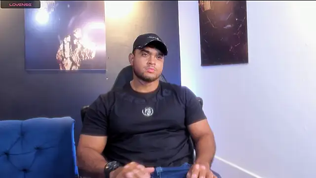 Snapshot of Big_furry_bear13 chatting on 11.11.25 Big furry bear13 online show from 11.11.25