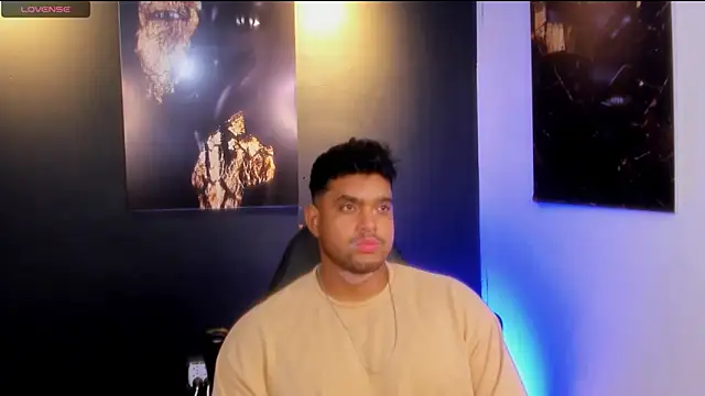 Snapshot of Big_furry_bear13 chatting on 11.14.25 Big furry bear13 online show from 11.14.25