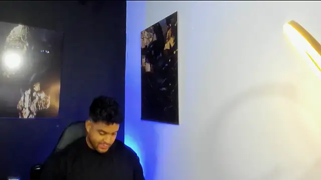 Snapshot of Big_furry_bear13 chatting on 11.15.25 Big furry bear13 online show from 11.15.25