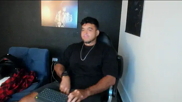 Snapshot of Big_furry_bear13 chatting on 11.20.25 Big furry bear13 online show from 11.20.25