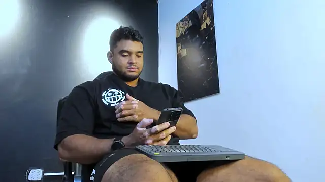 Big furry bear13 online show from 05.06.26