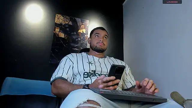 Big furry bear13 online show from 06.19.26